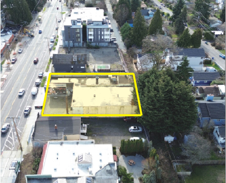 9739 Greenwood Ave N, Seattle, WA for sale - Building Photo - Image 2 of 6