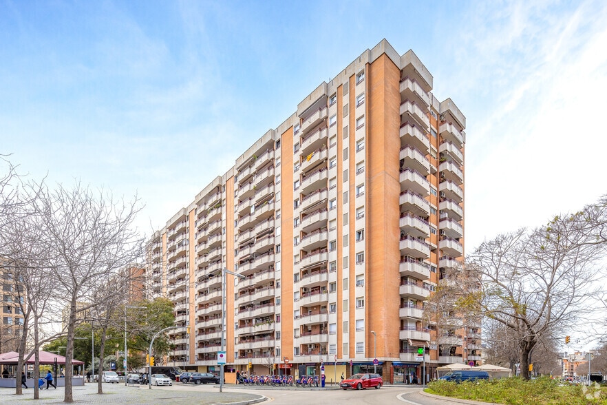 Build-to-Rent in L'Hospitalet de Llobregat, Barcelona for sale - Building Photo - Image 3 of 4