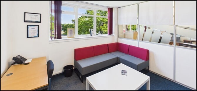 10 Lithgow Pl, Glasgow for sale - Building Photo - Image 2 of 4