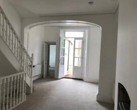 12 Market St, Poole to rent Interior Photo- Image 2 of 6