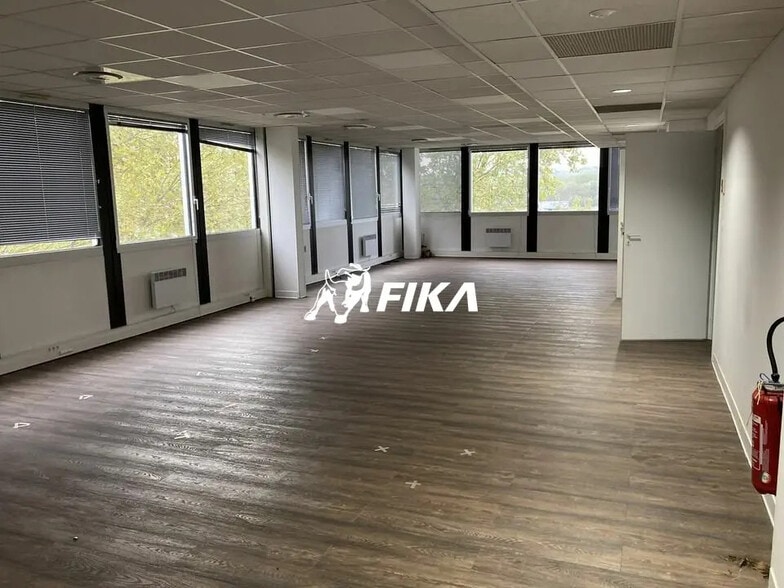 Office in Labège to rent - Building Photo - Image 3 of 6