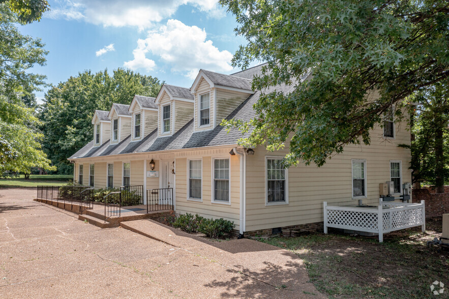 333 E Main St, Hendersonville, TN for sale - Building Photo - Image 1 of 1