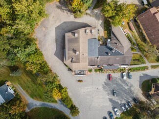 More details for 454 Mountain Rd, Stowe, VT - Retail for Sale