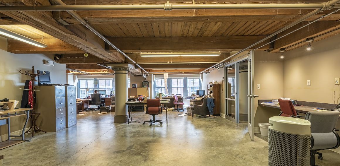 408 W 8th St, Kansas City, MO to rent Interior Photo- Image 1 of 2