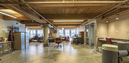 408 W 8th St, Kansas City, MO to rent Interior Photo- Image 1 of 2