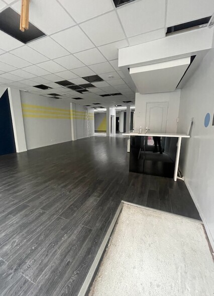 4 Rue Alfred De Musset, Malakoff to rent - Building Photo - Image 3 of 17