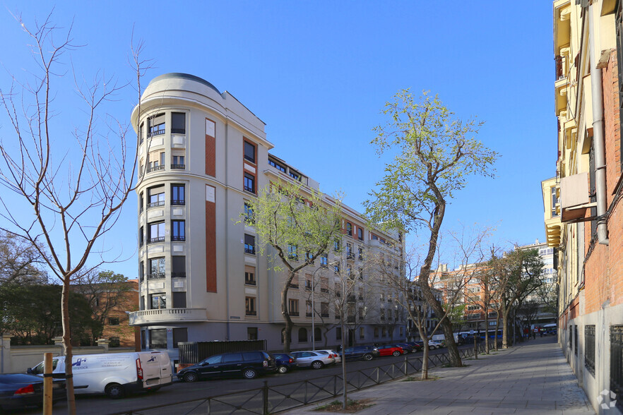 Calle Seminario de Nobles, 4, Madrid, Madrid for rent - Primary Photo - Image 1 of 2