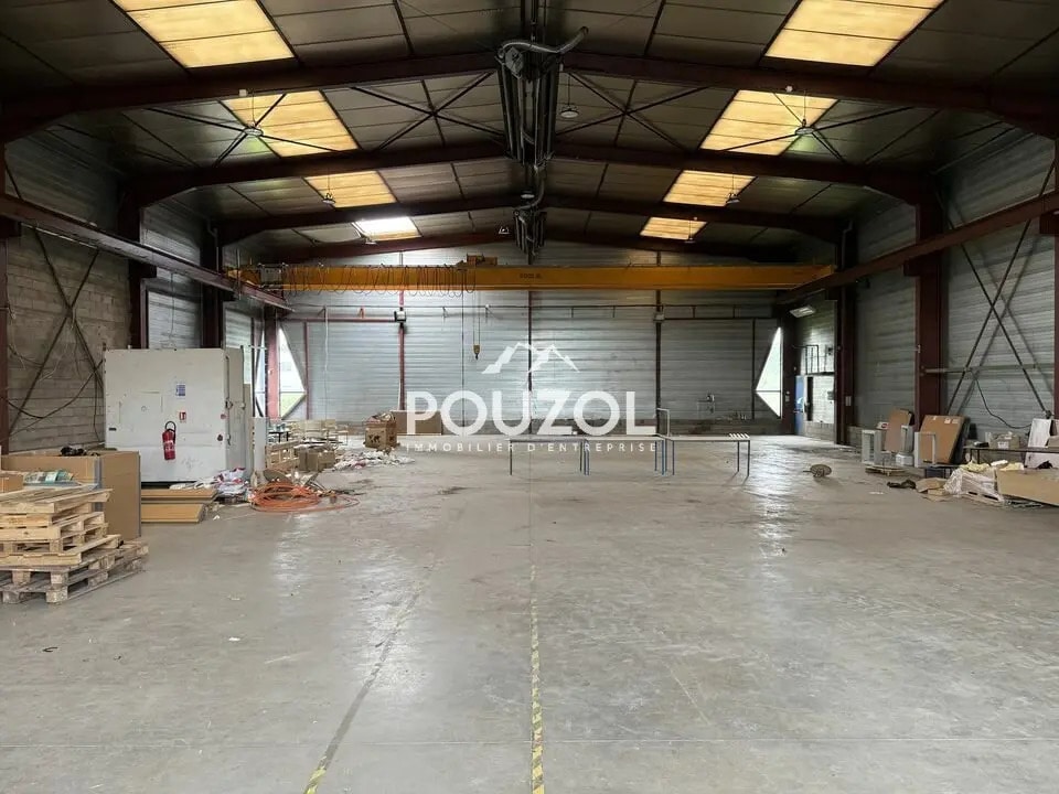 Location Local d'activités 1 100 m² - Photo 1