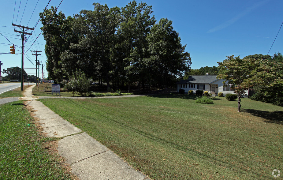 716 S Main St, Stanley, NC for sale - Primary Photo - Image 1 of 1