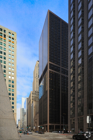 20 N Clark St, Chicago, IL for rent - Building Photo - Image 1 of 13