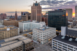 648 N Plankinton Ave, Milwaukee, WI - aerial  map view