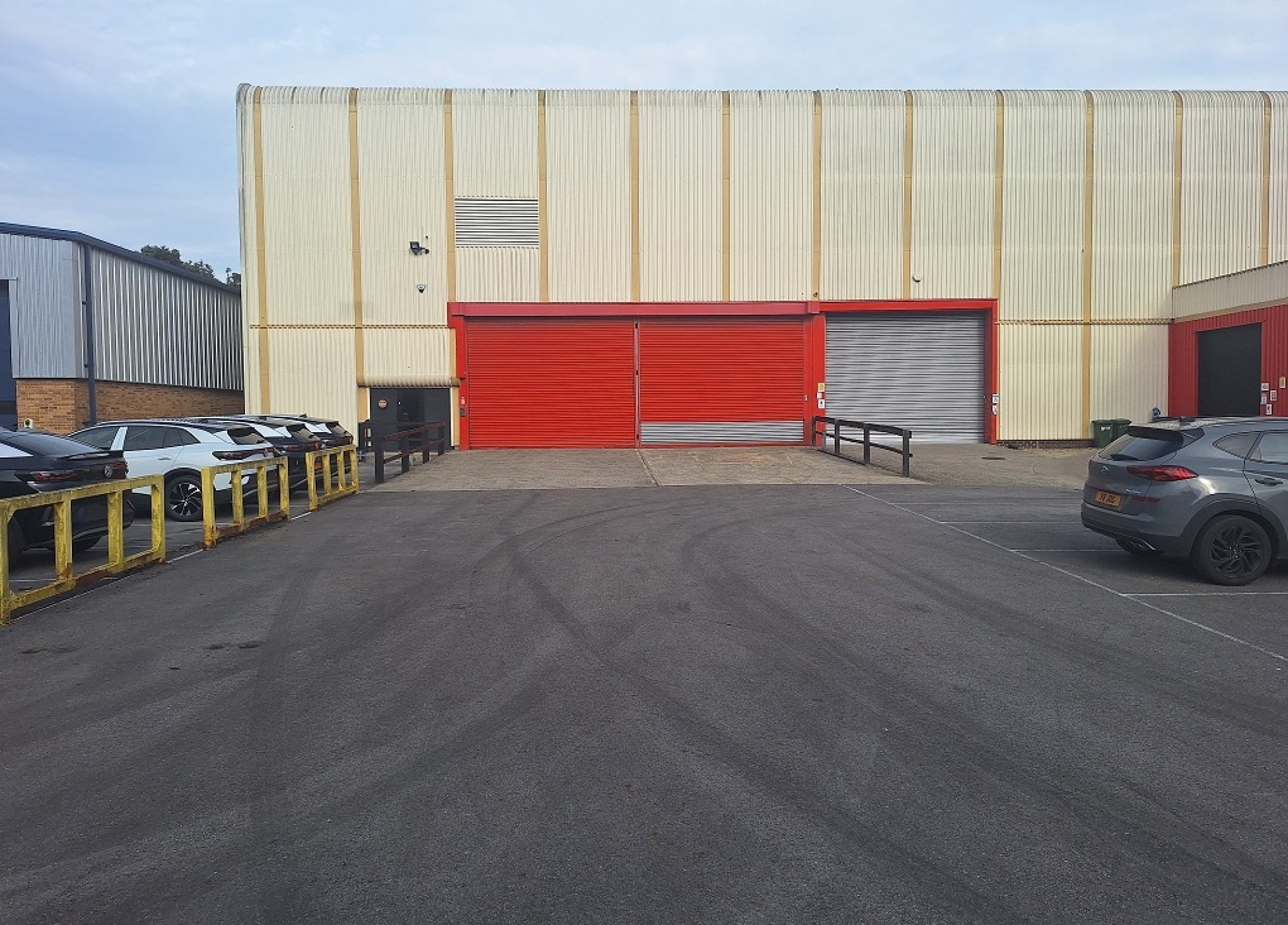 Frankland Rd, Swindon to rent Building Photo- Image 1 of 3