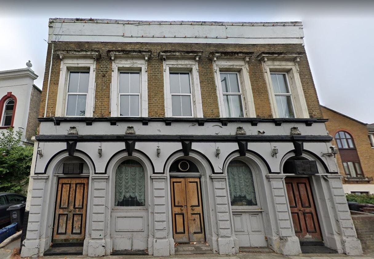 36 Lauriston Rd, London to rent Building Photo- Image 1 of 3