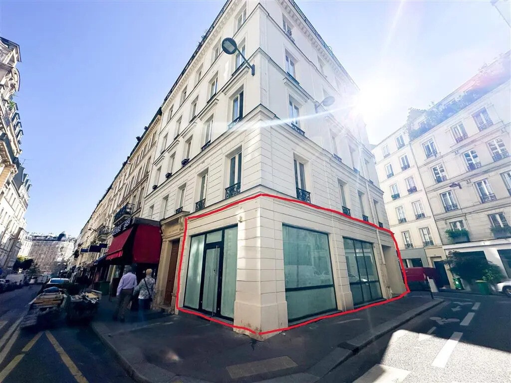 Location Commerce 111 m² - Photo 1