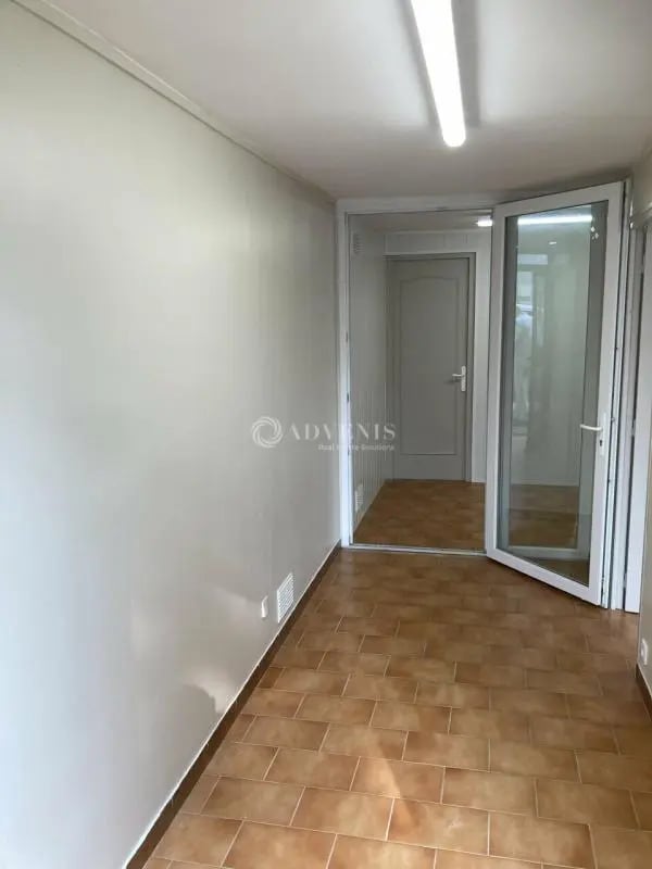 Location Bureaux 30 m² - Photo 1