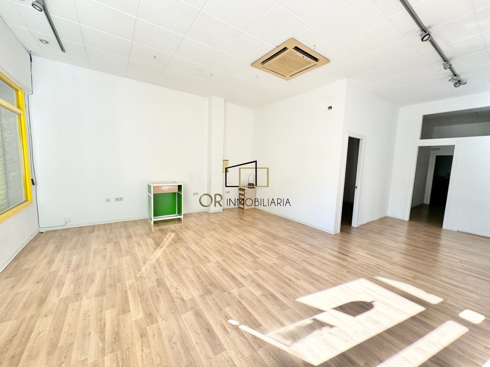 Retail in Vilafranca del Penedès, Barcelona to rent Interior Photo- Image 1 of 2