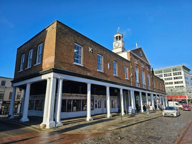 High St, Uxbridge for sale Primary Photo- Image 1 of 1