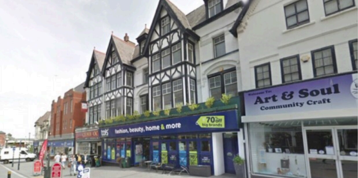 26-28 Station Rd, Colwyn Bay for sale Primary Photo- Image 1 of 1