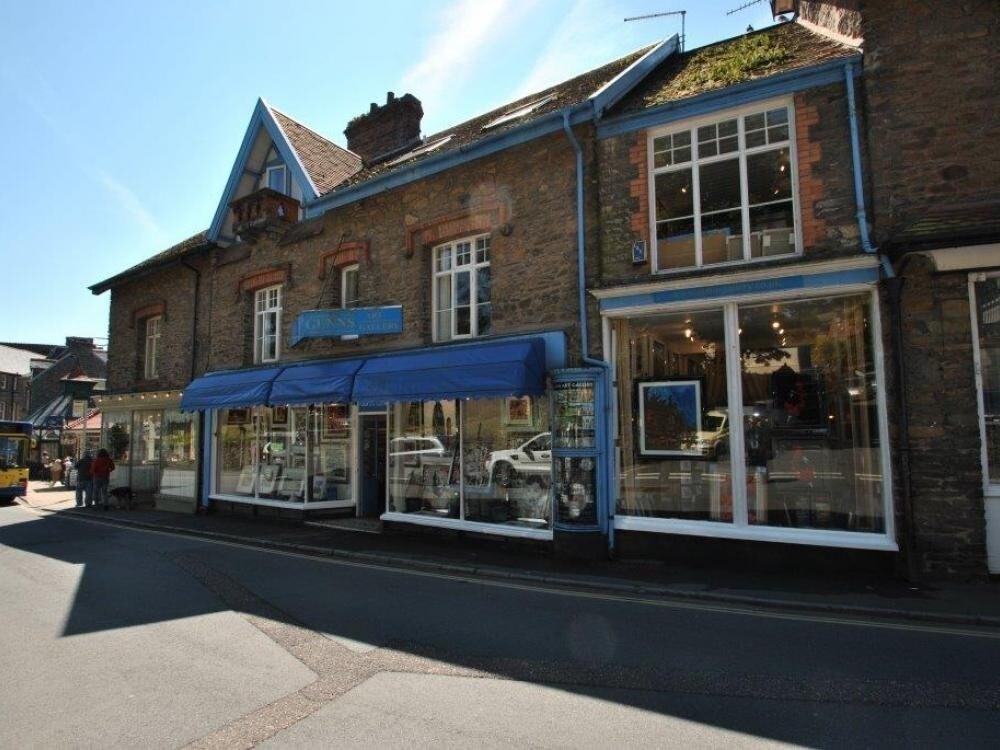 11 Lee Rd, Lynton for sale Primary Photo- Image 1 of 1