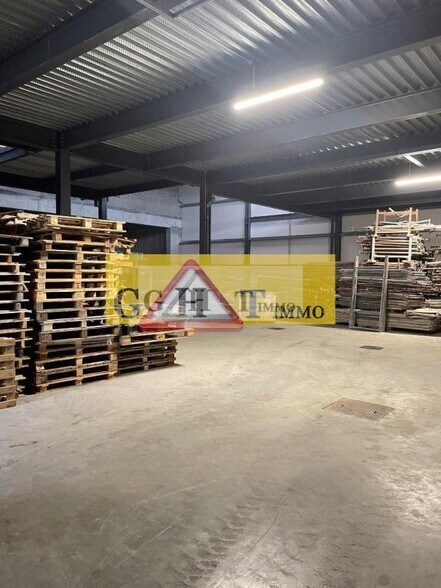 Industrial in Montfermeil to rent - Interior Photo - Image 2 of 5
