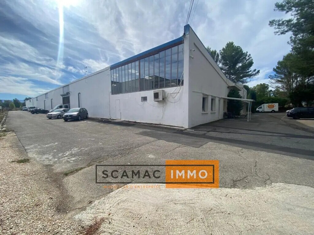 Location Bureaux 600 m² - Photo 1