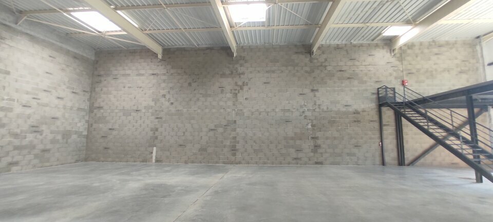 Light Industrial in Tignieu-Jameyzieu for sale - Interior Photo - Image 3 of 12