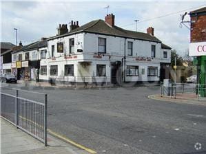 198-208 Freeman St, Grimsby to rent - Building Photo - Image 2 of 3