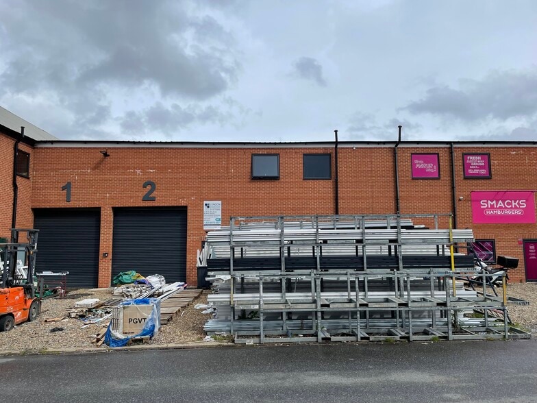 102 Beddington Ln, Croydon CR0 4YX Light Industrial for Rent UK