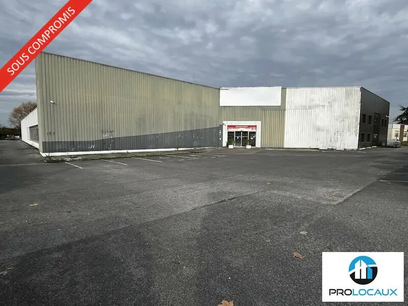 Light Industrial in Creil for sale Building Photo- Image 1 of 13