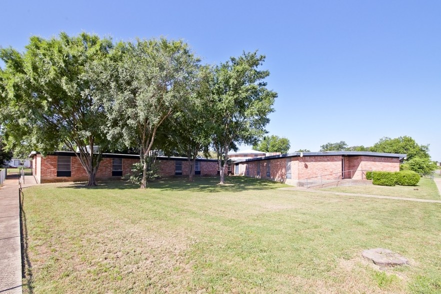 1405 W Commerce St, Eastland, TX for sale - Primary Photo - Image 1 of 1