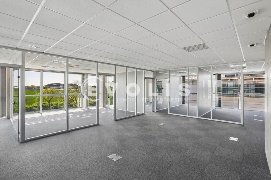 11 Rue Edison, Bron to rent - Interior Photo - Image 2 of 15