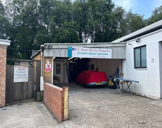 More details for 22A Holmethorpe Av, Redhill - Light Industrial for Sale