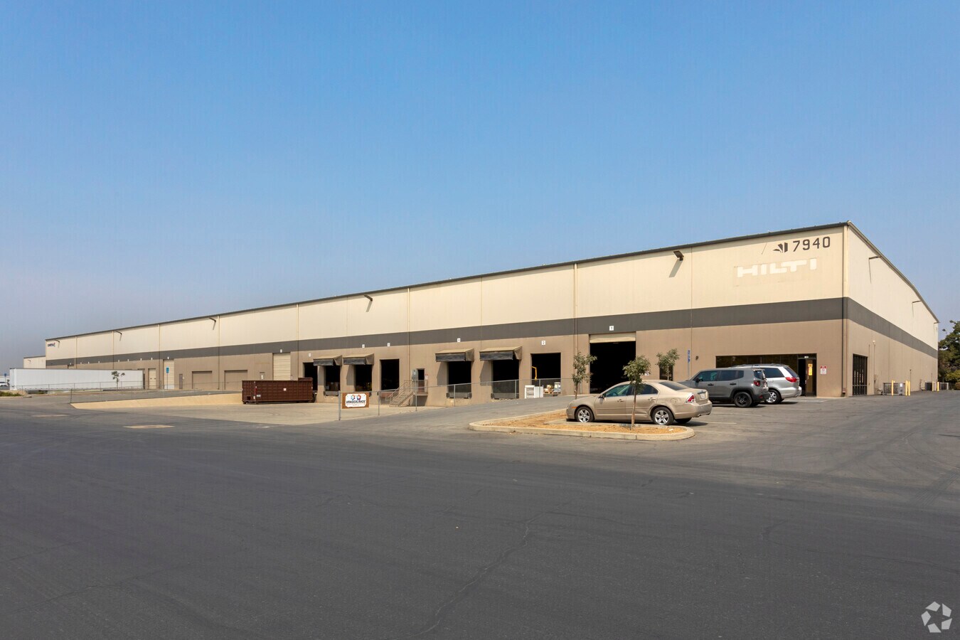 7940 W Doe Ave, Visalia 93291