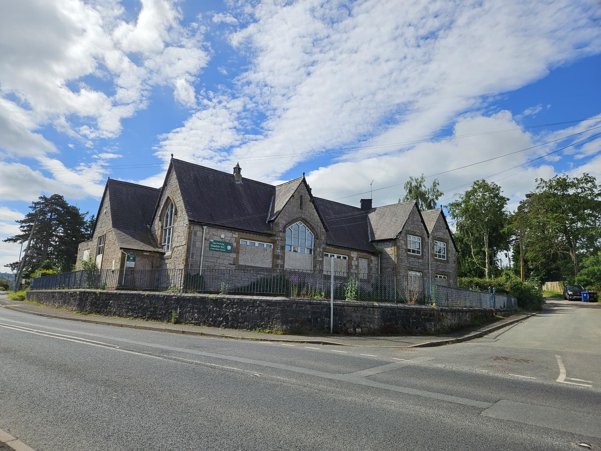 Wrexham Rd, Ruthin for sale Building Photo- Image 1 of 1