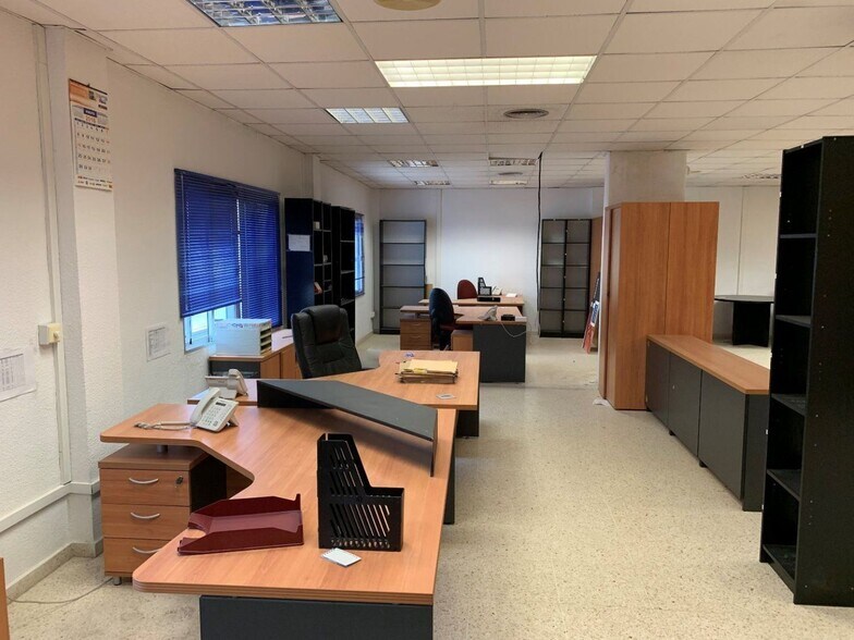 Polígono Sen-1 Entrenucleos, S/N, Dos Hermanas, Sevilla to rent - Building Photo - Image 3 of 14