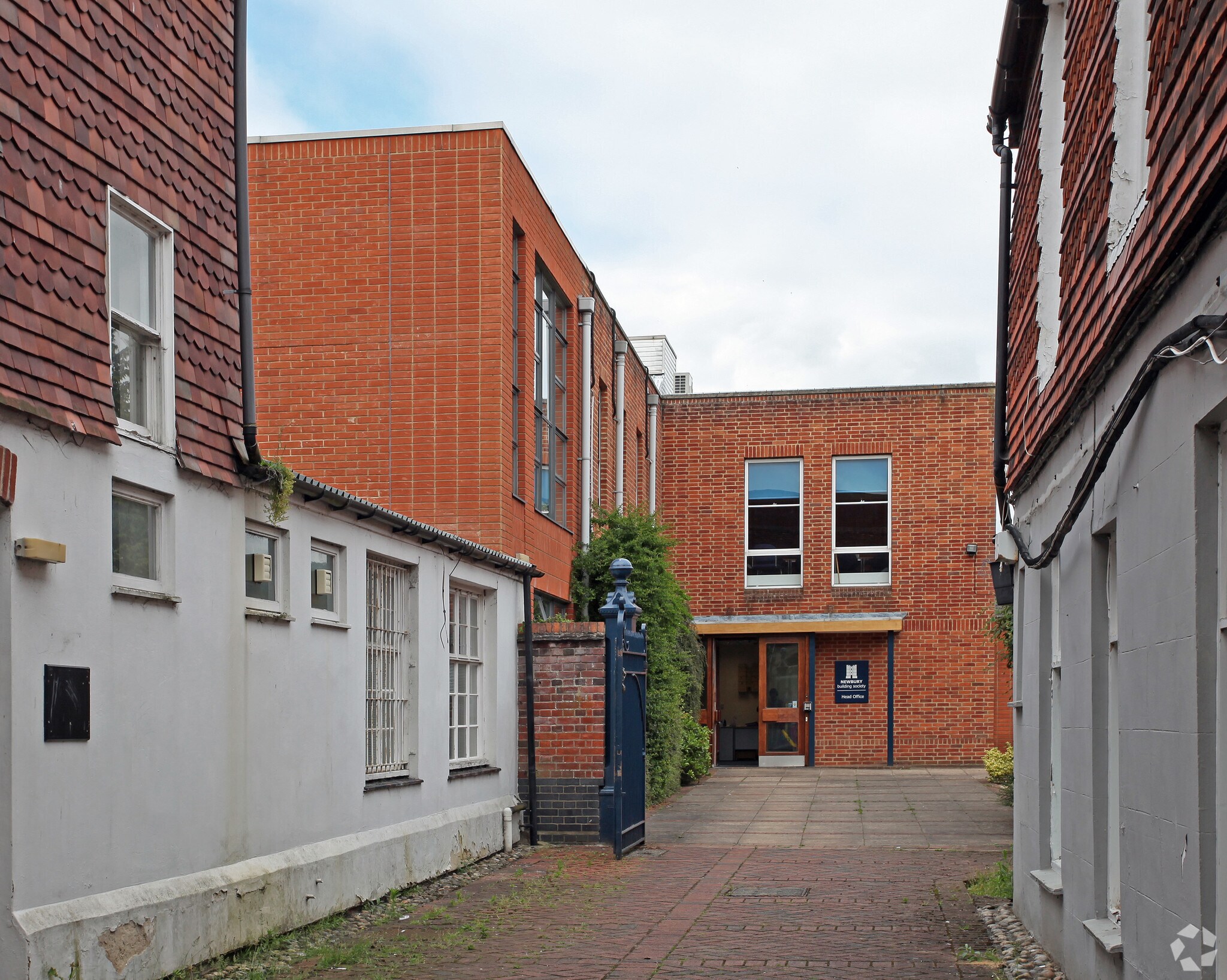 Bartholomew St, Newbury for sale Primary Photo- Image 1 of 1