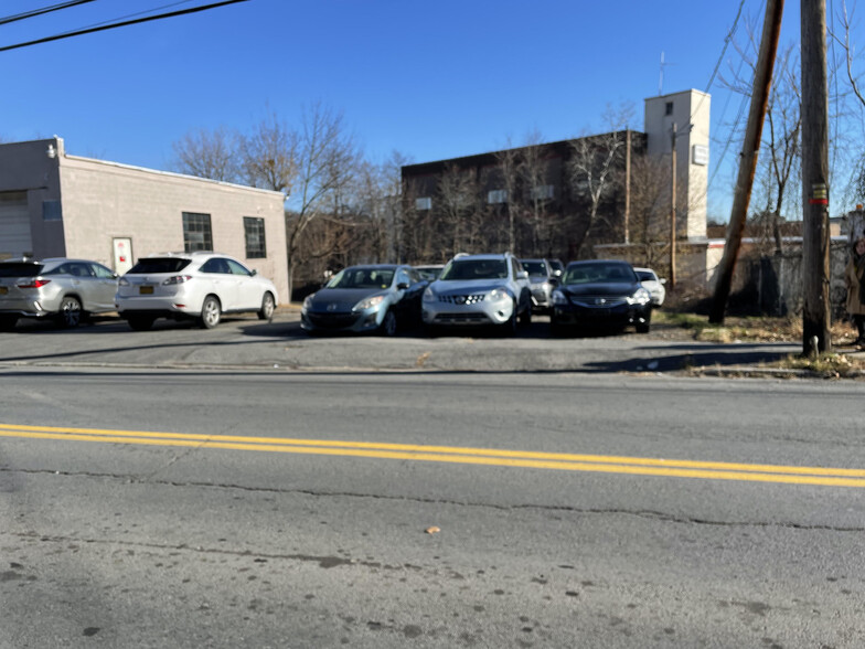 375-379 North St, Middletown, NY for sale - Building Photo - Image 3 of 9