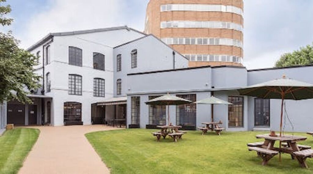 1 Putney Bridge Appr, London to rent Building Photo- Image 1 of 2