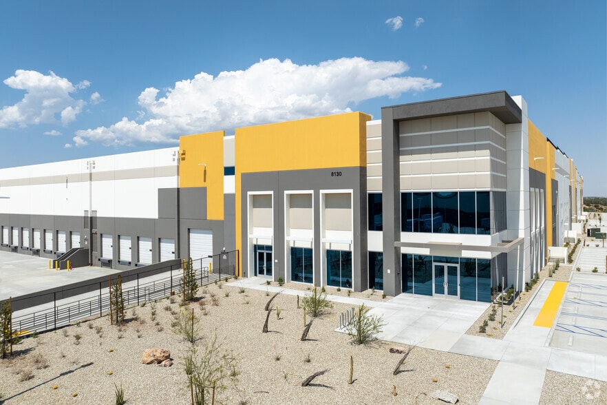 8130 Caliente Rd, Hesperia, CA for sale - Building Photo - Image 1 of 1