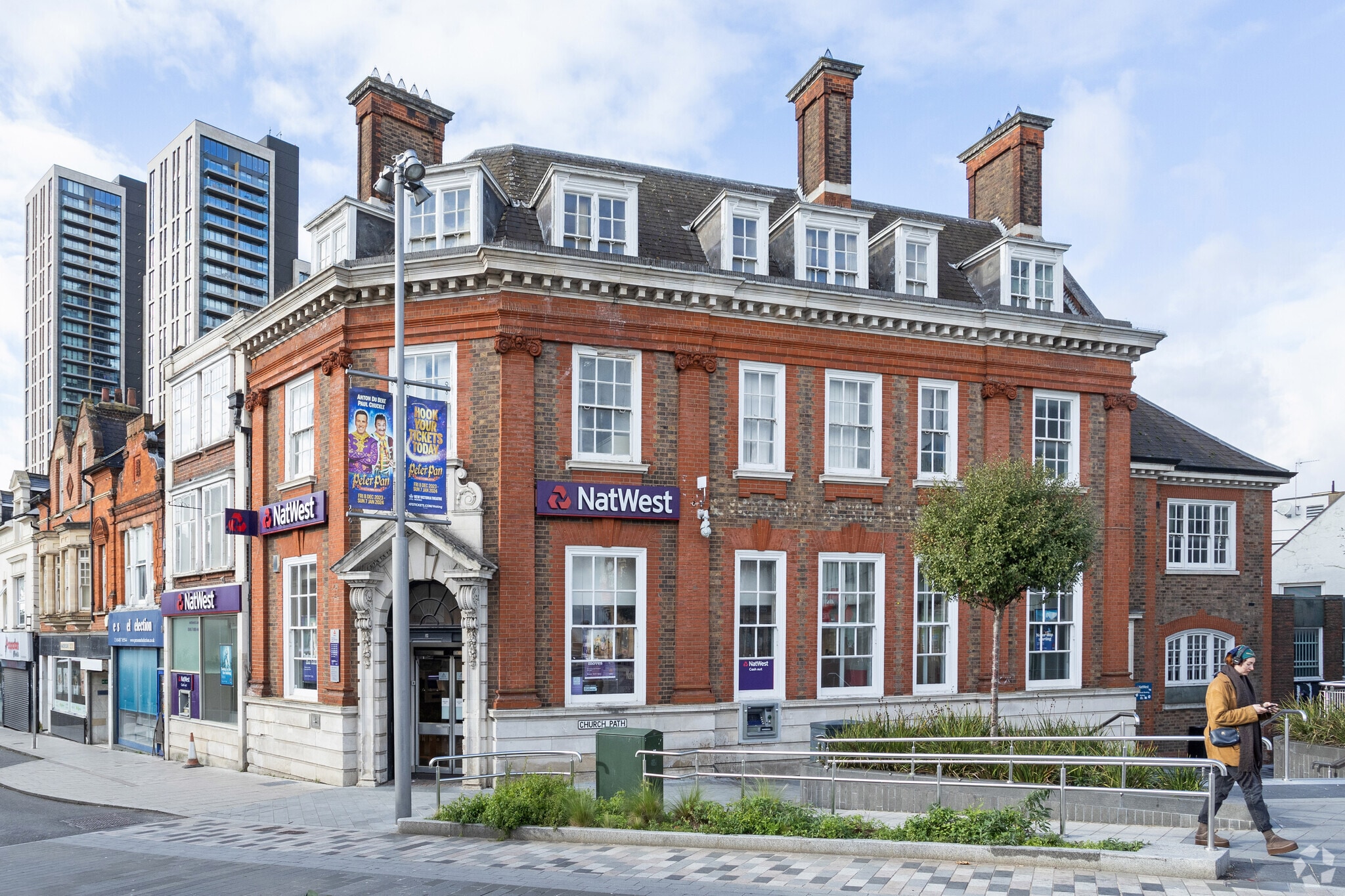 1-2 High St, Woking for sale Primary Photo- Image 1 of 1