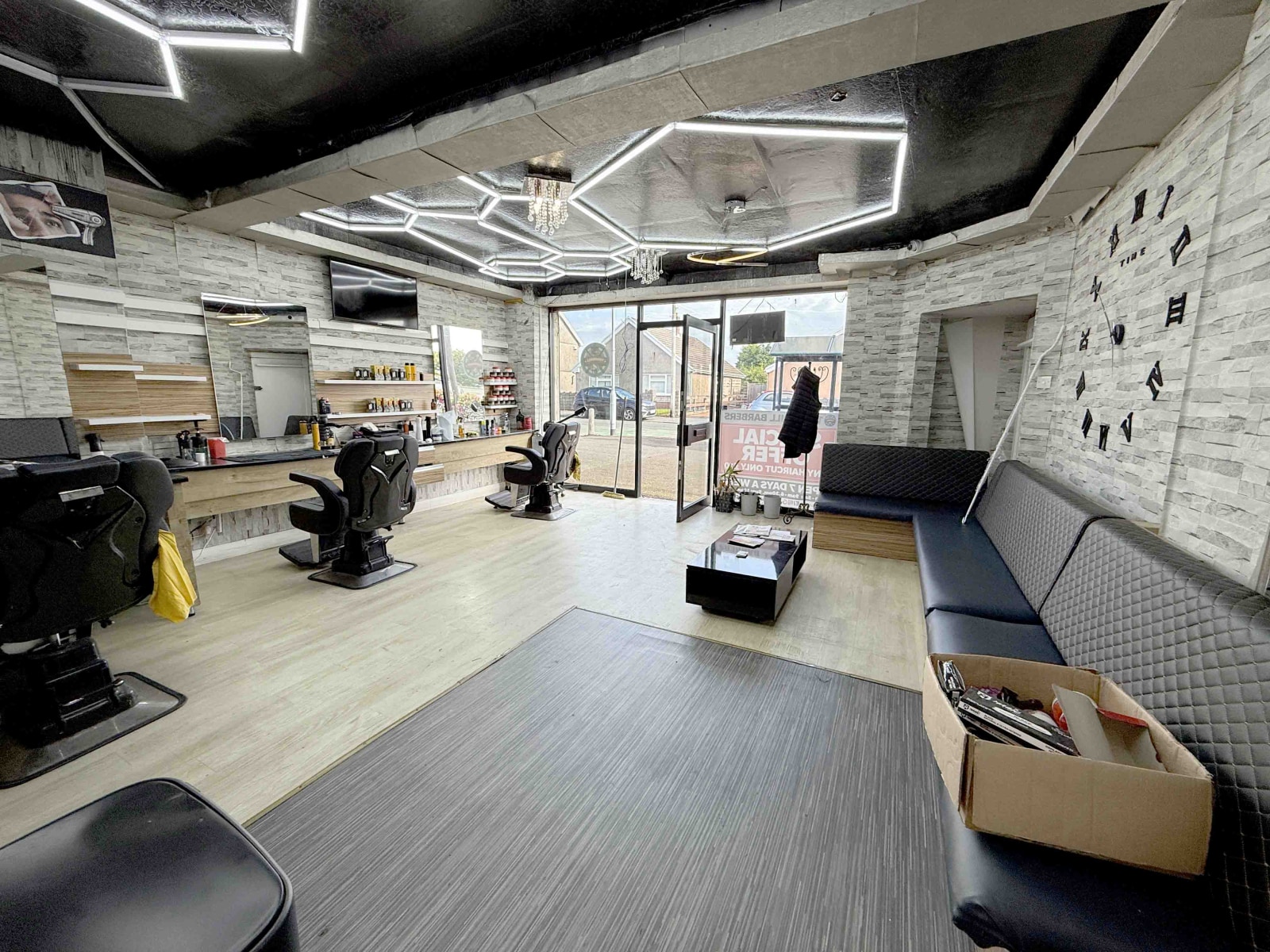 7 Graiglwyd Rd, Swansea to rent Interior Photo- Image 1 of 7