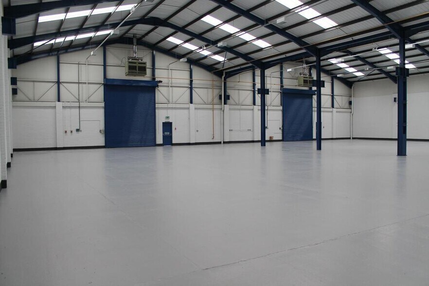 Dandy Bank Rd, Kingswinford to rent - Interior Photo - Image 3 of 8