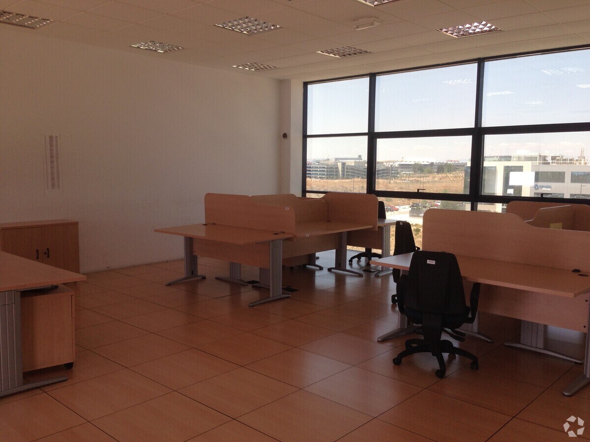 Avenida Leonardo Da Vinci, 2, Getafe, MAD 28906 - Unit Puerta 9, Bloque 2 - - Interior Photo - Image 2 of 4