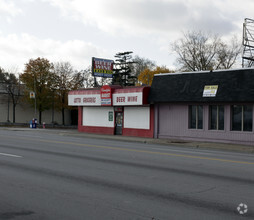 21209 Van Dyke Ave, Warren, MI for sale Primary Photo- Image 1 of 1