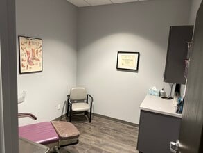 8325 W Happy Valley Rd, Peoria, AZ to rent Interior Photo- Image 2 of 6