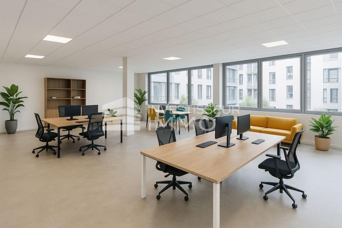 Office in Boissy Saint Leger to rent Building Photo- Image 1 of 8