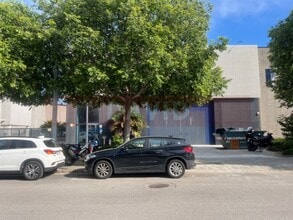 Industrial in L'Hospitalet de Llobregat, Barcelona to rent Interior Photo- Image 1 of 6