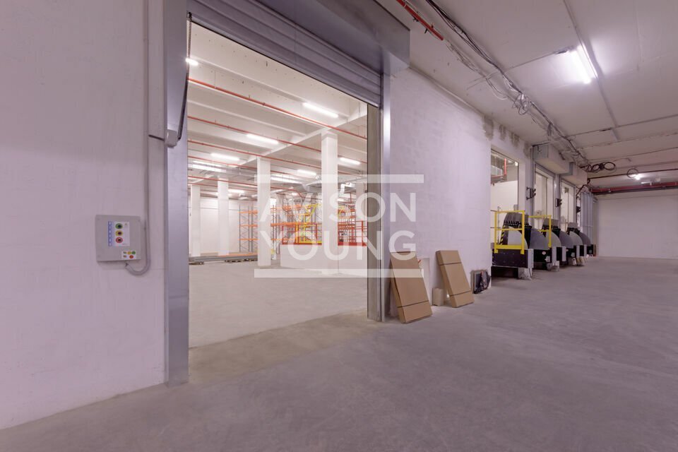 Industrial in Paris to rent Interior Photo- Image 1 of 7