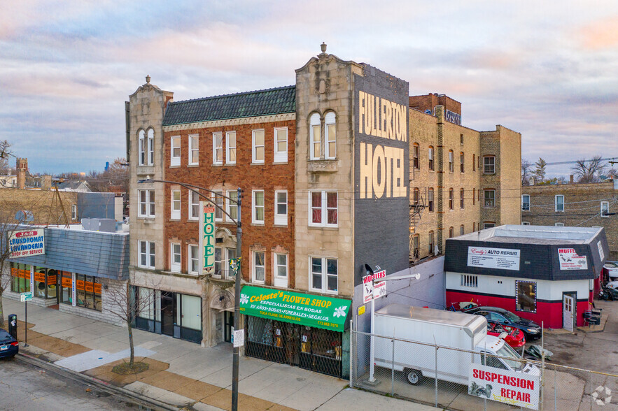 3919-3921 W Fullerton Ave, Chicago, IL for sale - Primary Photo - Image 1 of 5