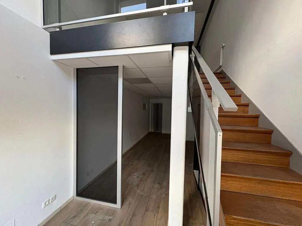 Location Commerce 55 m² - Photo 1
